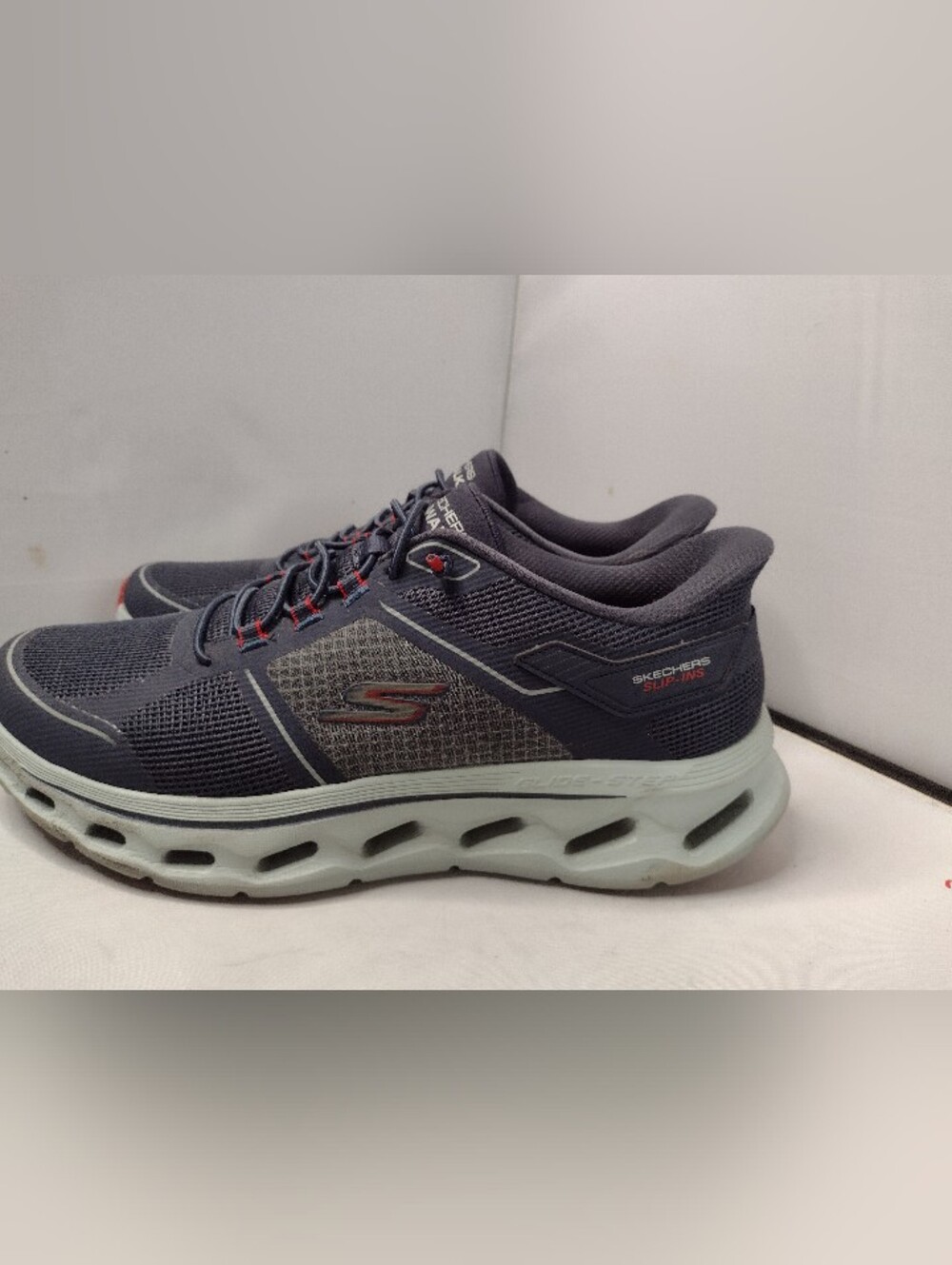Skechers Mens Hands Free Slip-Ins 10 Go Walk Glide-Step 2.0 Comfort Sneaker A8
